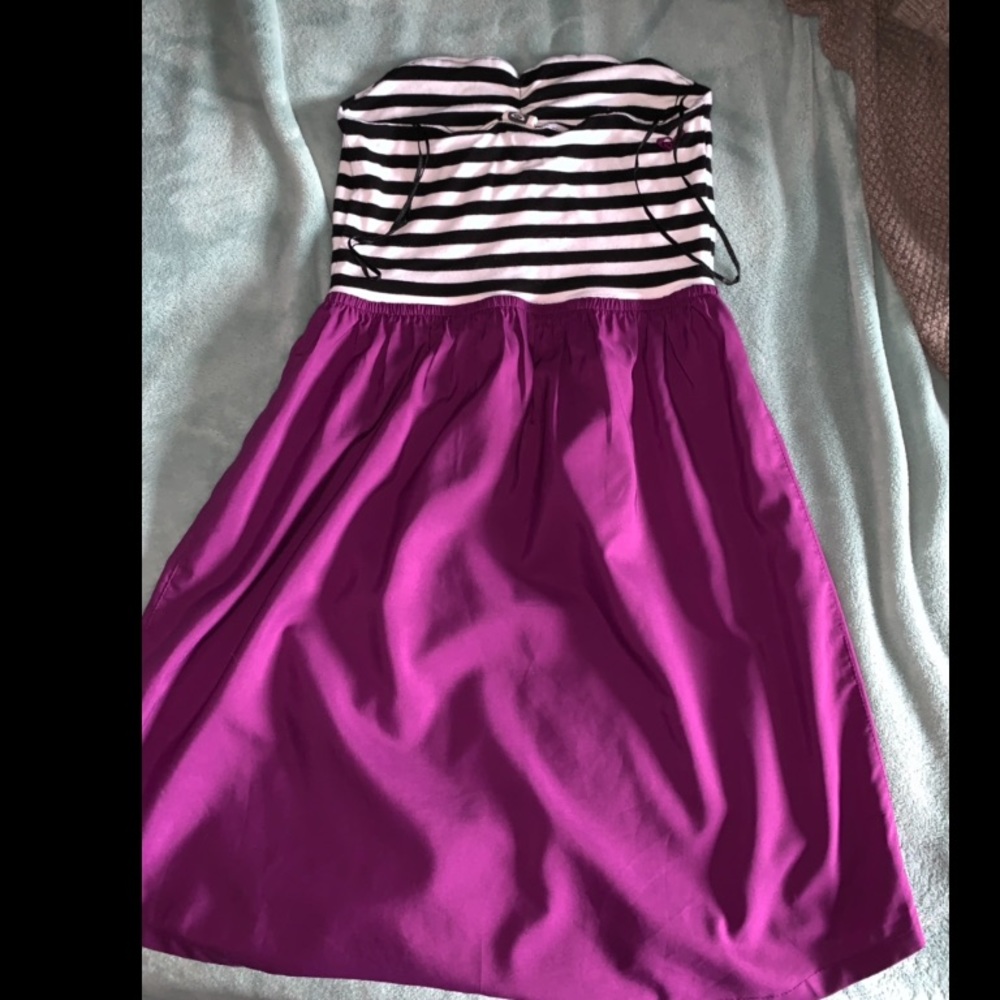 Strapless Roxy Dress - Picture 3 of 4